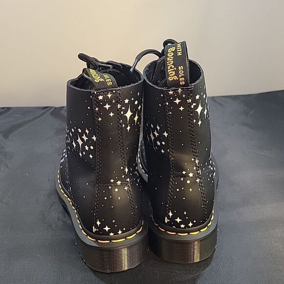 BRAND NEW 1460 PASCAL STARS LEATHER LACE UP BOOTS - Picture 8 of 16